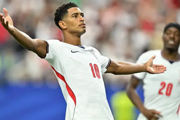 England through to last 32 of the World Cup after Uruguay exit against Spain