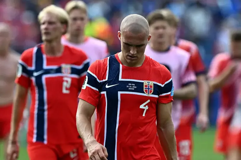 Leo Ostigard reacts after losing