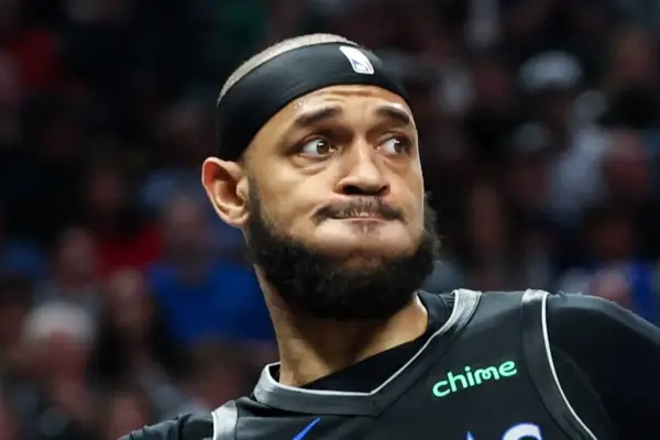 Lakers Lose Big Man in Free Agency
