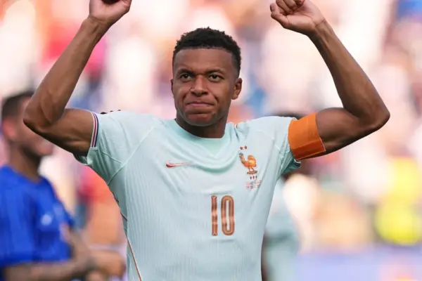France’s Kylian Mbappe plays down ‘minor ankle injury’ after exiting Morocco game: ‘I’m completely fine’ - The Athletic - The New York Times