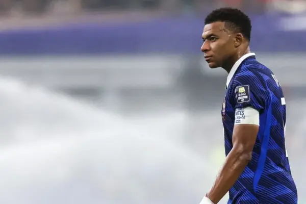 France, England prepare for gloomy send-off